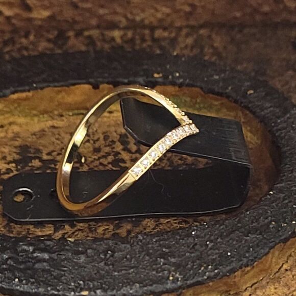 Women's Gold Dainty Chevron Promise Ring - Promise Ring For Girls - Picture 3 of 8